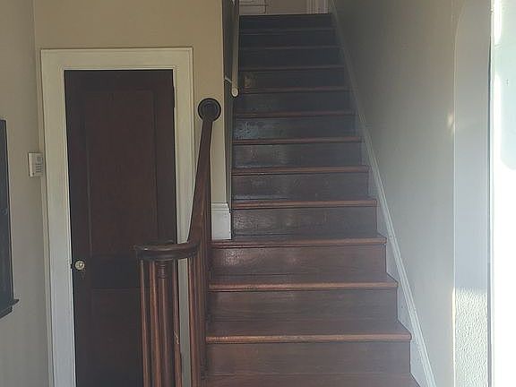 2nd image of 710 Grace Ave