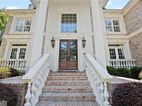 3rd image of 4064 Lyon Blvd SW