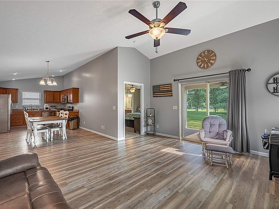 3rd image of 502 Stone Path Ct