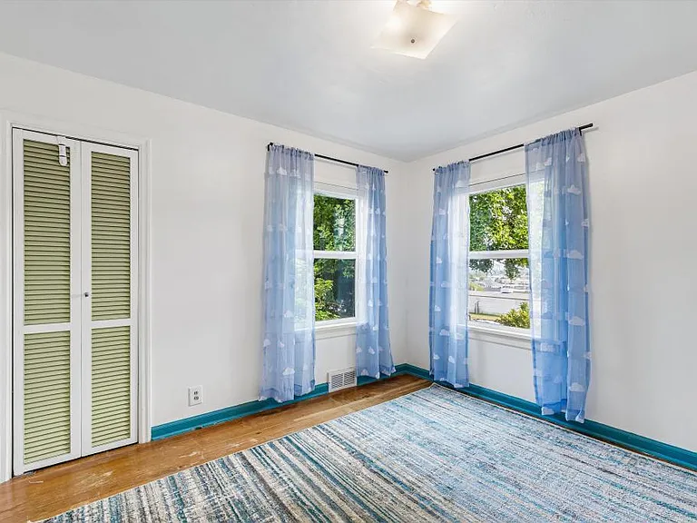 Bedroom #1
