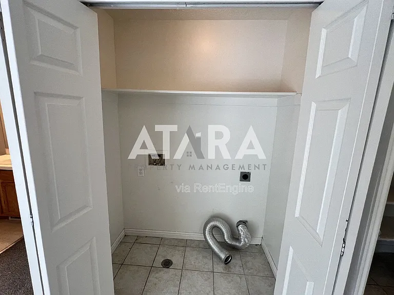 334 Childs Ave — Photo 13