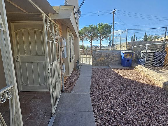 2nd image of 1923 Estrada Dr