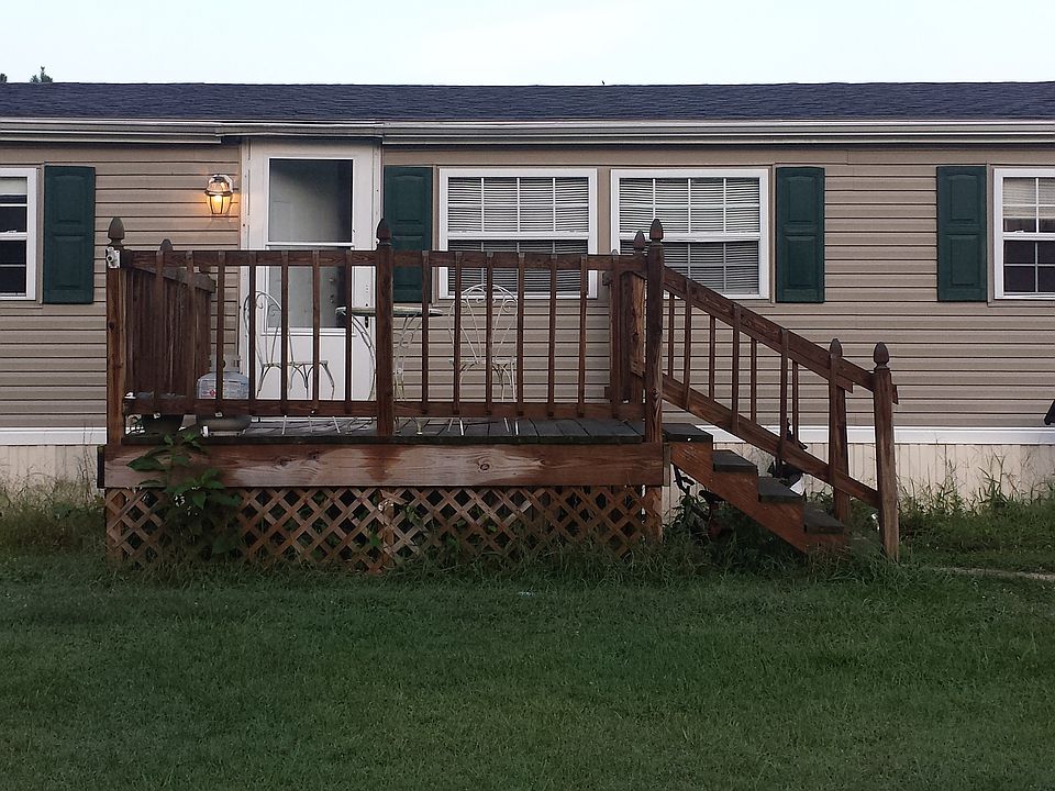 1st image of 364 Central Park Dr