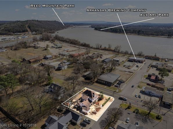 100 E Commercial St, Ozark, AR 72949