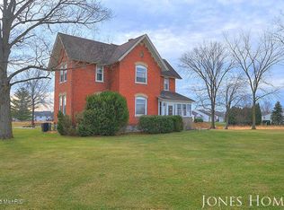 10244 Perry St, ZEELAND, MI 49464