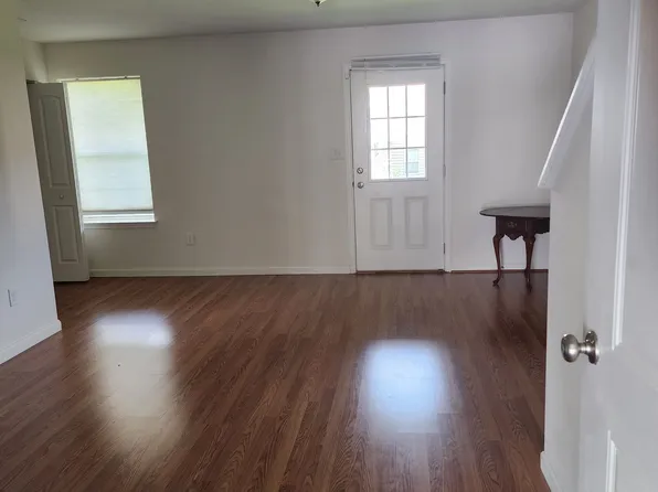 628 Jacobsen Cir, Newark, DE 19702