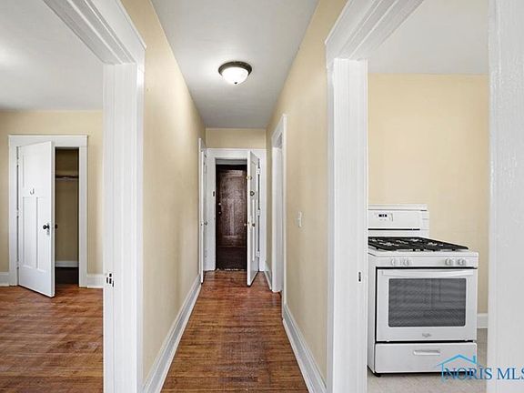 5th image of 1919 Brookwood Ave #3