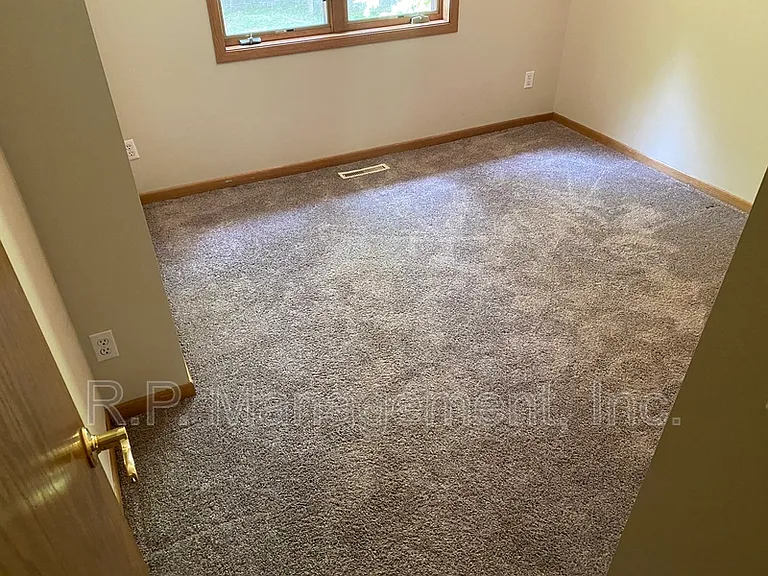 4626 Linnea Ln — Photo 33