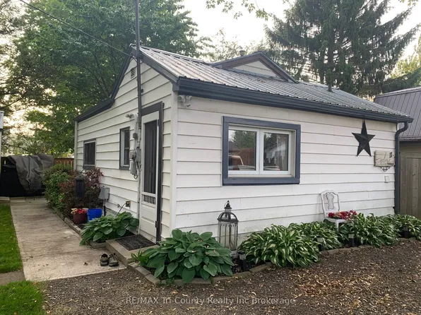 11 Elizabeth St, Bayham, ON N0J 1T0