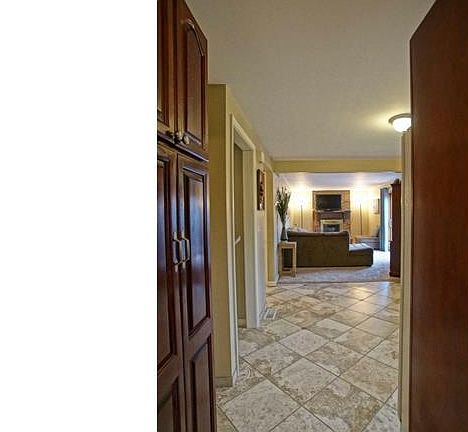 4th image of 866 Sunhaven Dr