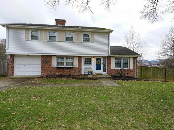 724 E Shannon Rd, Bridgeport, WV 26330