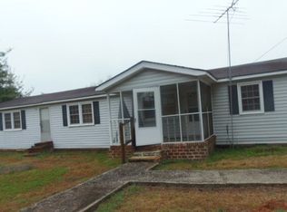 1989 Thompson Dr, Manning, SC 29102