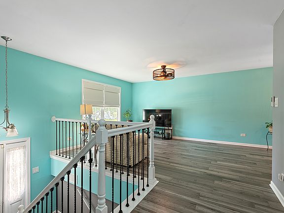 3rd image of 20604 S Graceland Ln