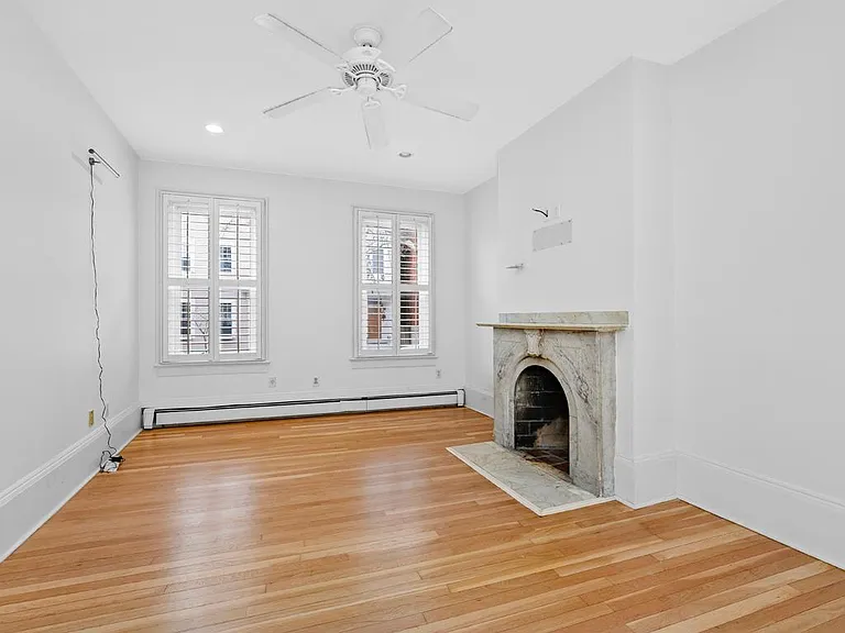271 Bunker Hill St #1 — Photo 3