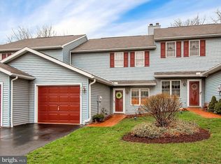 2654 Grandview Park Dr, York, PA 17408