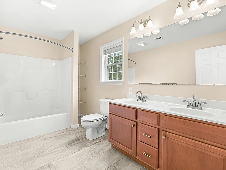 18 Grant Rd — Photo 36