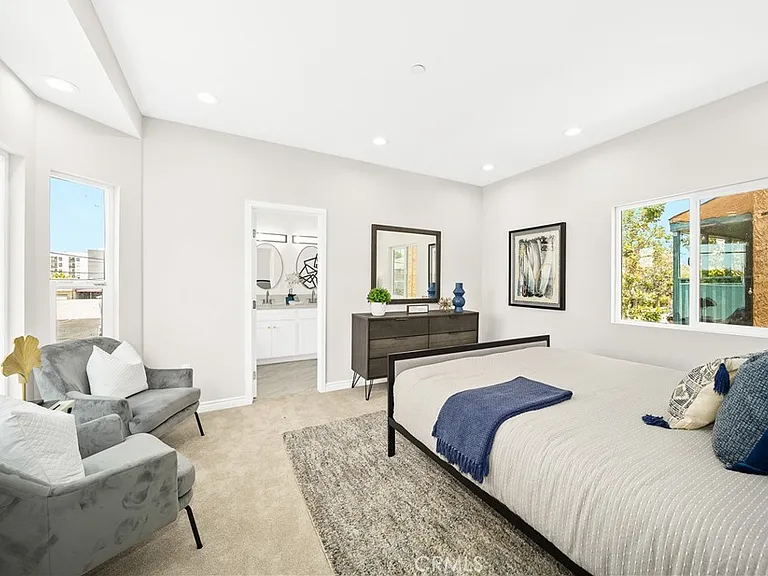 1372 Carmona Ave — Photo 21