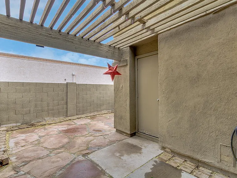 1440 W La Jolla Dr — Photo 22