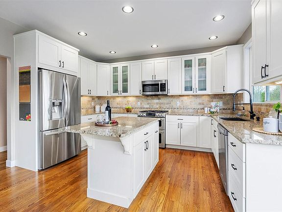 3rd image of 38566 SE Kimball Creek Dr