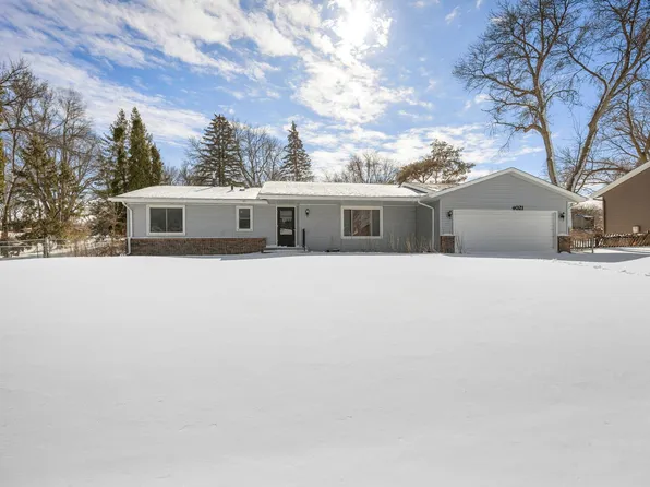 4021 Pebblebrook Dr, Bloomington, MN 55437