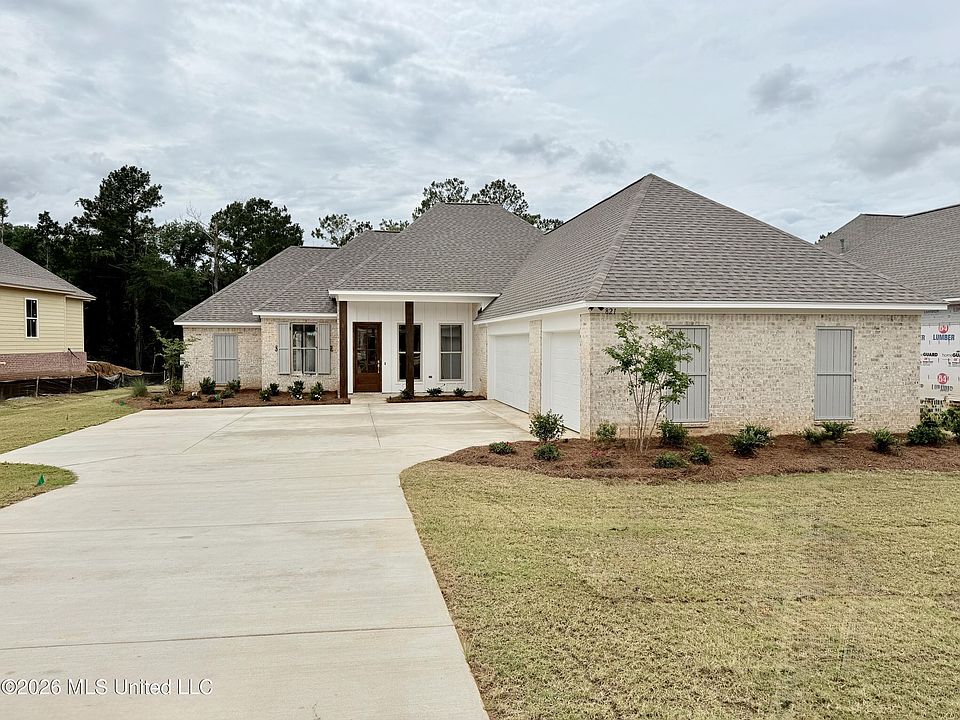 1st image of 821 Thornberry Rdg
