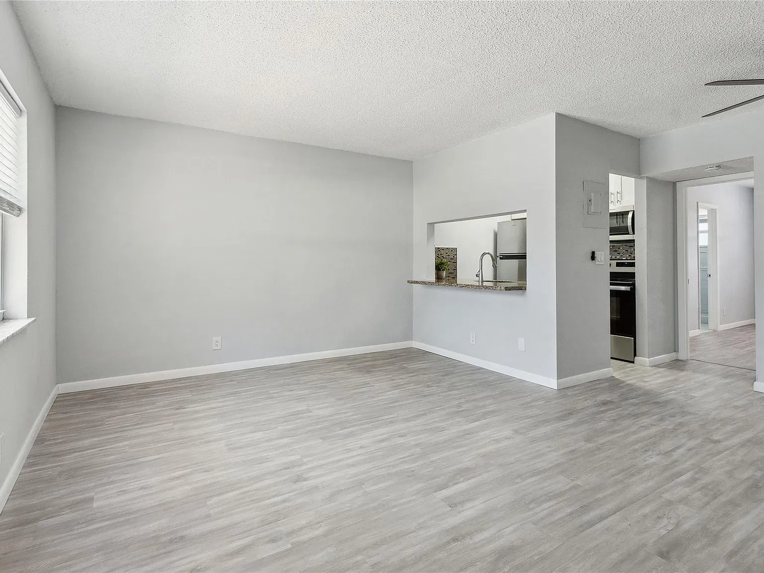 1 bed, 1.0 bath, 576 sqft, $1,650 — Photo 3