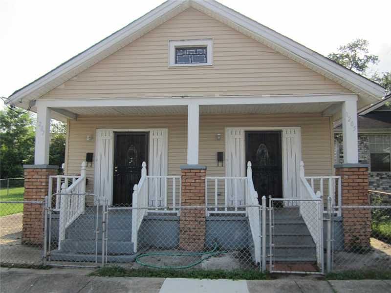 1st image of 1205 Tupelo St