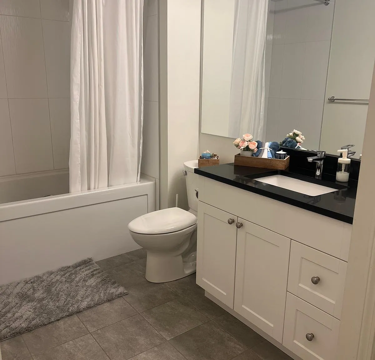 2 bed, 954 sqft, $2,875 — Photo 2