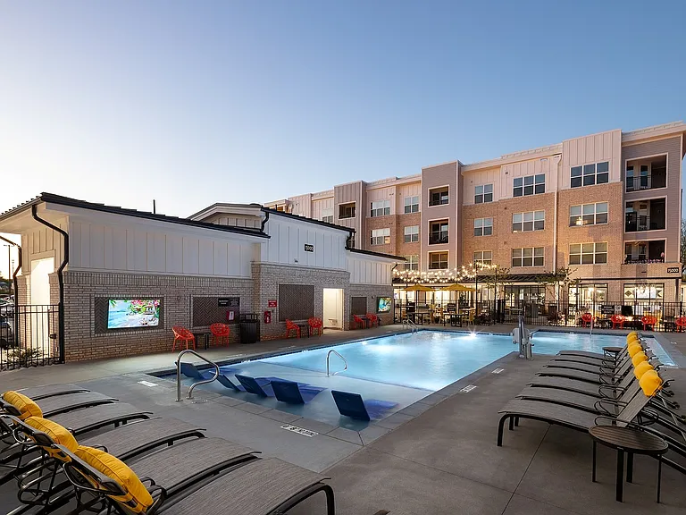 Abberly Royal Creek Apartment Homes — Photo 17