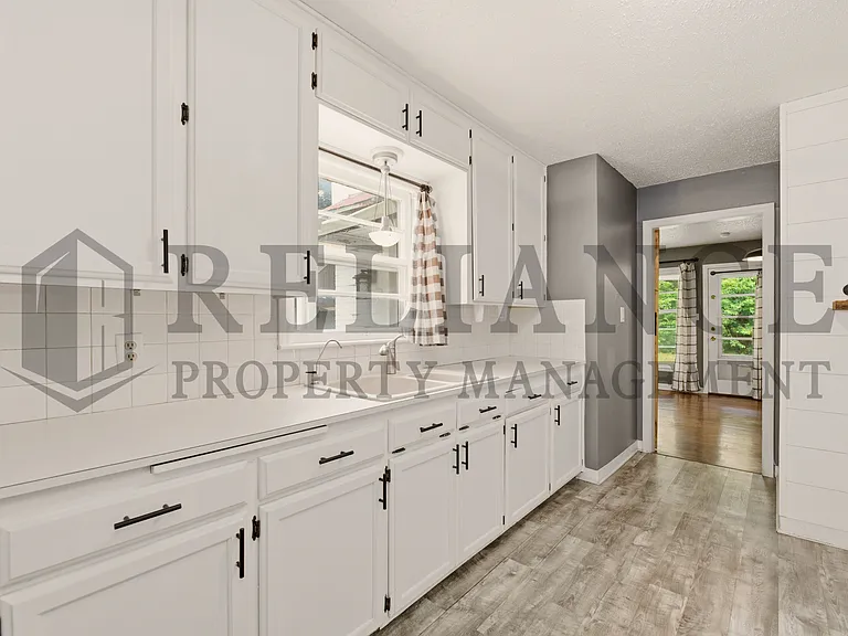 1458 N Old Manor Rd — Photo 14