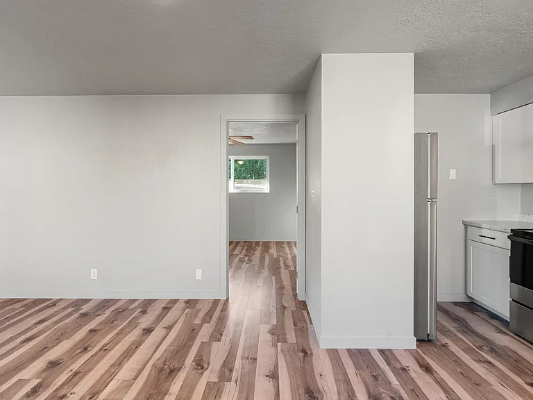 Unit Photo