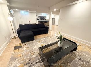 7 Charing Cres #BASEMENT, Aurora, ON L4G6P4