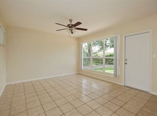 35 NW 196th St, Miami Gardens, FL 33169