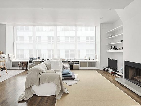 2nd image of 118 Wooster St APT 6A