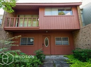 69 Chervil Cmn, Lake Jackson, TX 77566