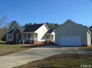 704 Creekside Dr, Clayton, NC 27520