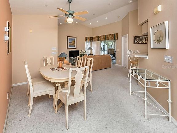 5th image of 802 Montrose Dr Unit 201