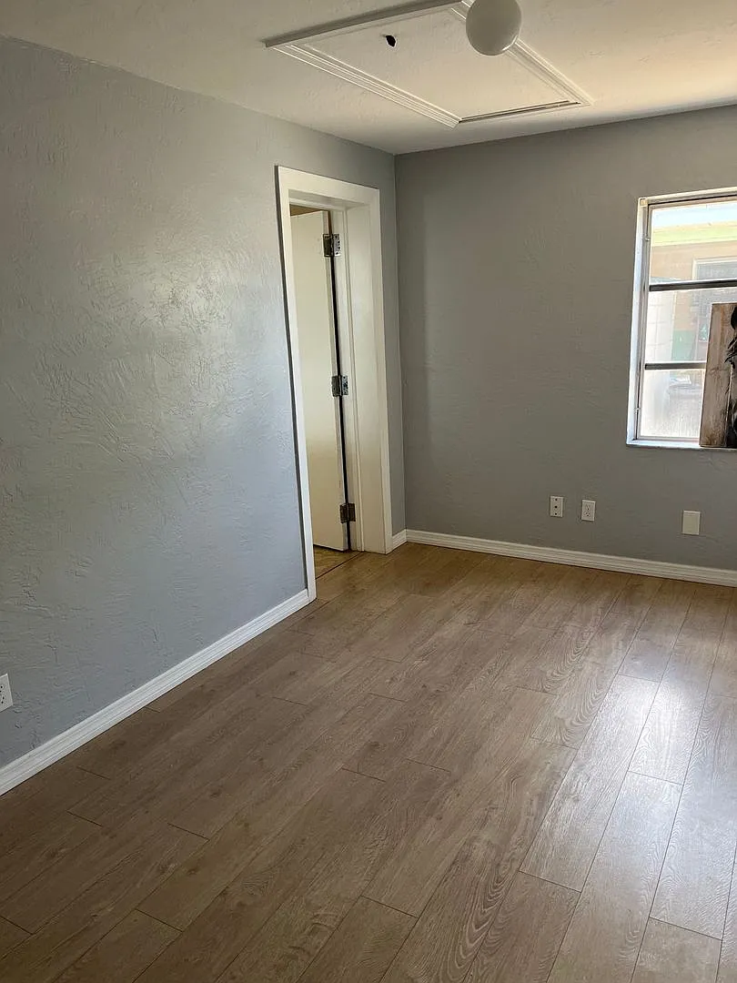 3 Bedroom 2 bath House — Photo 4
