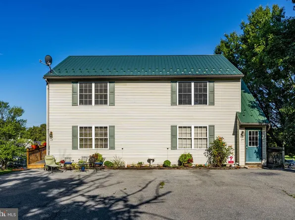 22 Park St, Stevens, PA 17578