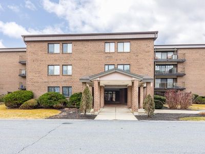 4 Ledgewood Way APT 22, Peabody, MA, 01960