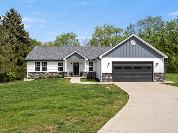 1582 Lakefront Dr, Mansfield, OH 44905