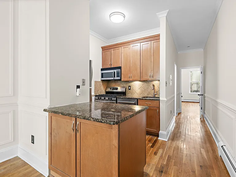 1206 Washington St #3 — Photo 8