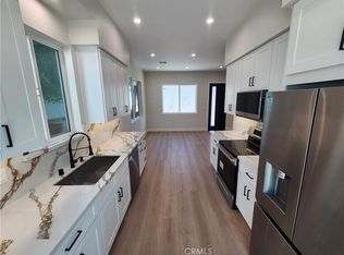 13540 1/2 Hamlin St, Van Nuys, CA 91401