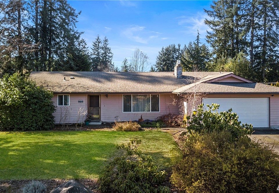 Enjoy single-level living in this 1579 sq. ft. home