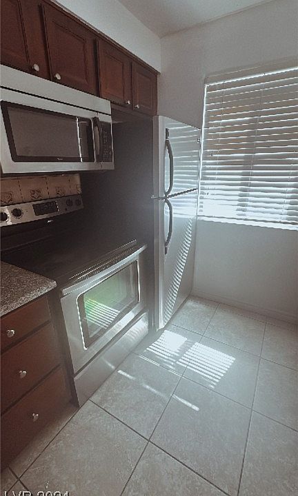 2nd image of 4391 Alexis Dr Unit 324