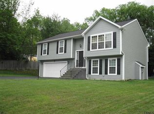 6 Cliffe Ave, Rensselaer, NY 12144