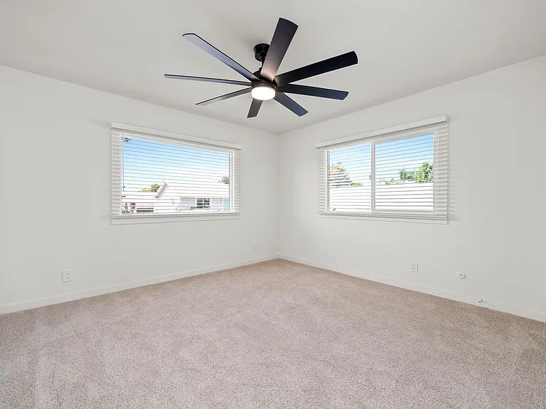 483 S. Pine Street — Photo 6