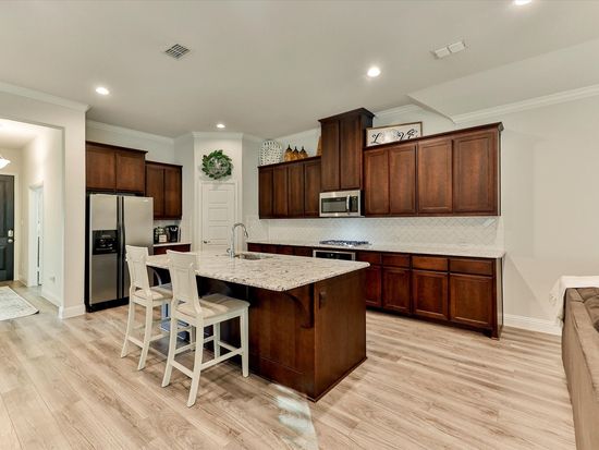 908 Parkside Dr, Argyle, TX 76226