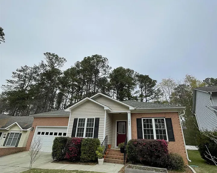 1067 Windrace Trl — Photo 1