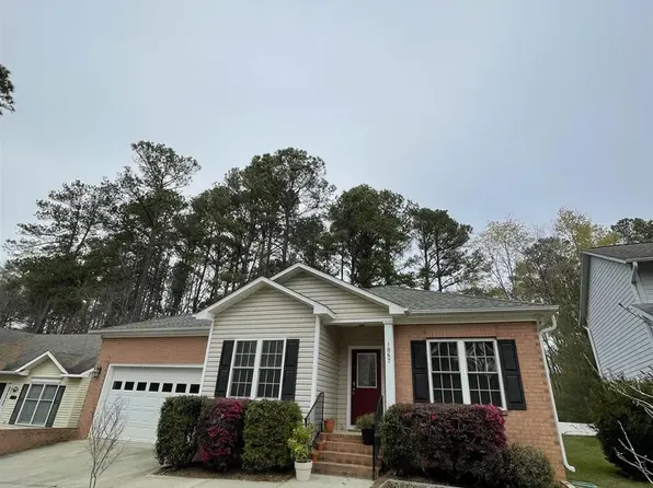 1067 Windrace Trl, Sanford, NC 27332